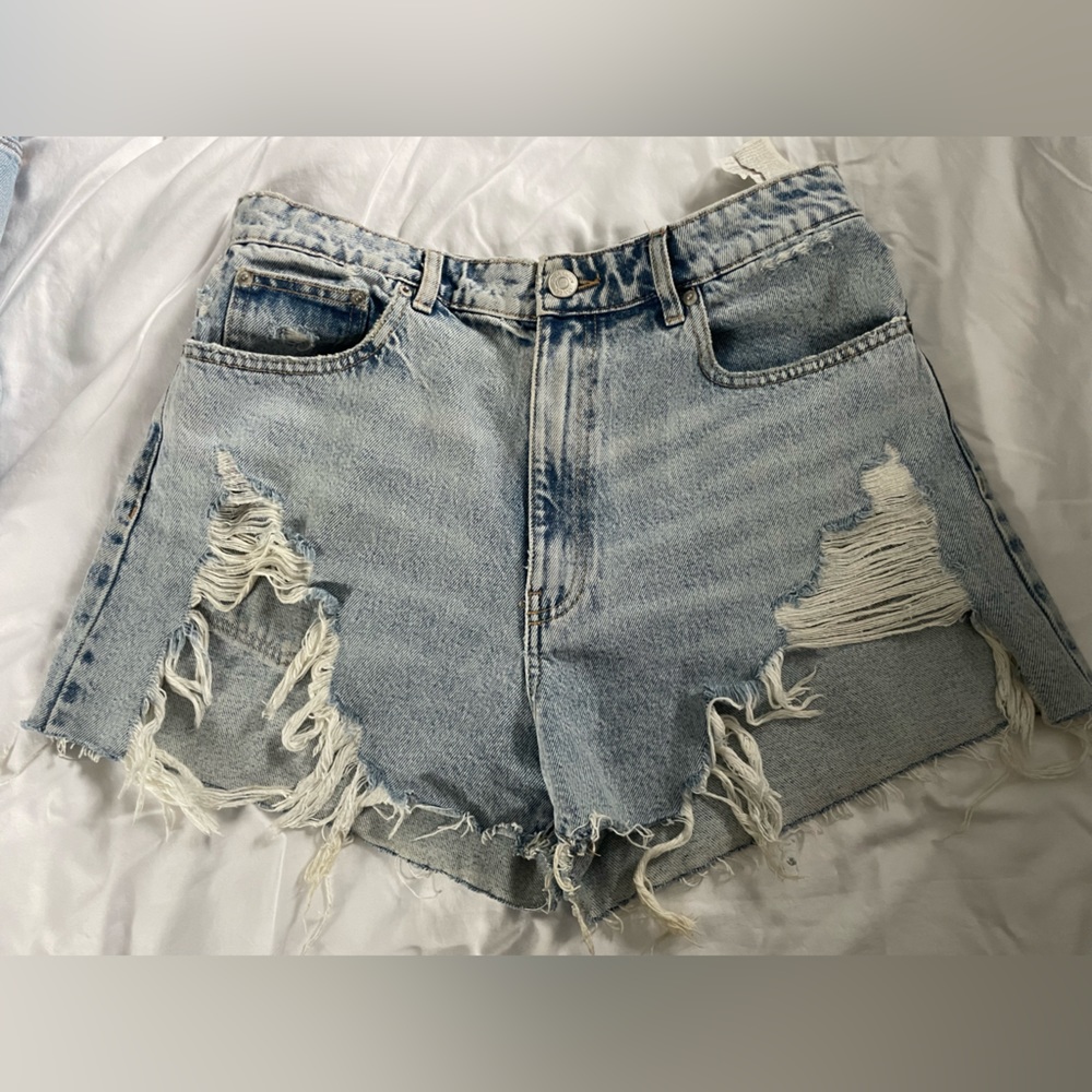 Zara shorts size 10